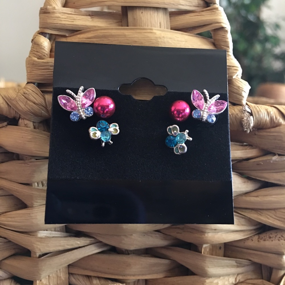 Set of three earrings butterfly bee and pink pearl